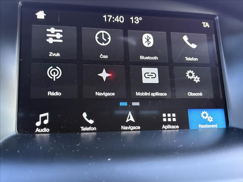 Ford Focus 2,0 TDCi ST 136kW Xen,Šíbr,Nav - fotka 18 z 46