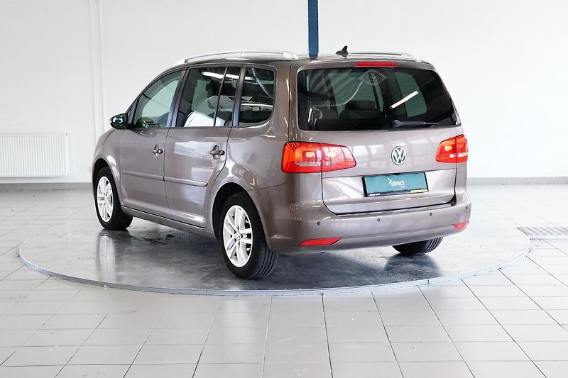 Volkswagen Touran - fotka 7 z 25