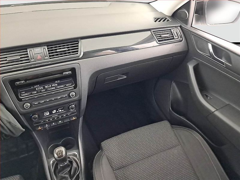 Škoda Rapid (2014) Spaceback 1.2 TSI, Serv.kniha - fotka 8 z 16