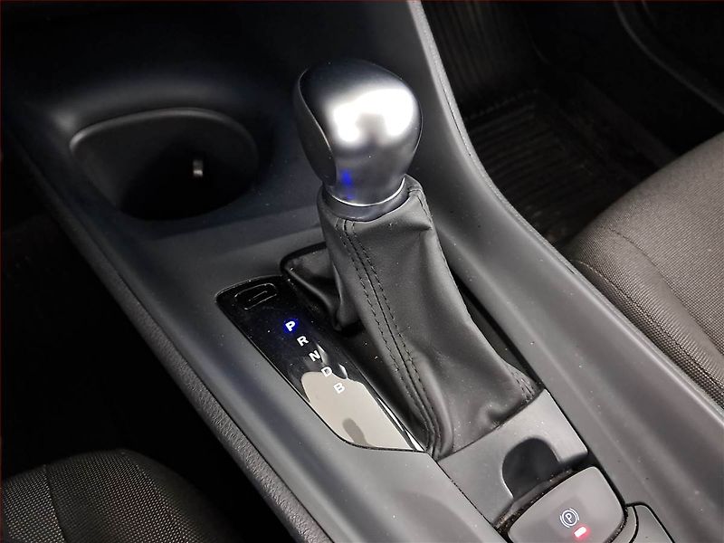 Toyota C-HR (2023) Comfort 1.8 Hybrid, COMFORT - fotka 13 z 21