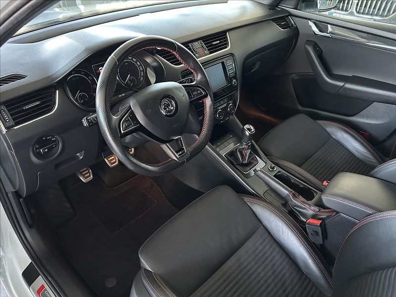 Škoda Octavia 2,0   TSI,RS,CHALLENGE,1.MAJIT - fotka 7 z 32