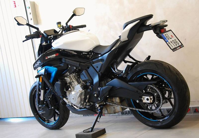 CFMOTO (2025) 675 NK - stroj od nás,1.maj,90 - fotka 13 z 20