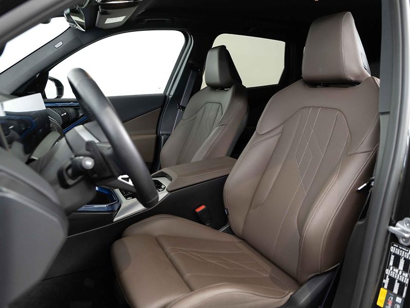BMW X3 30e xDrive - fotka 19 z 23