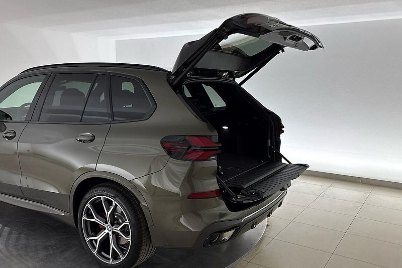 BMW X5 xDrive30d - fotka 11 z 27