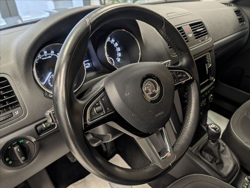 Škoda Yeti 2.0 TDI 4X4 ELEGANCE - fotka 15 z 29