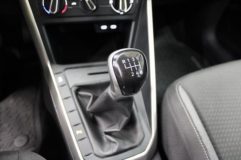 Volkswagen Taigo 1,0 TSi 81 kW Life 1.maj. CZ - fotka 24 z 35