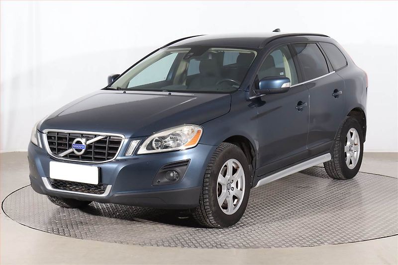 Volvo XC60 (2009) D3, 4X4, Navi, Tempomat - fotka 2 z 19
