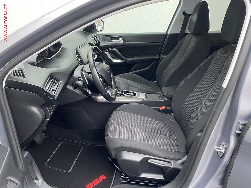 Peugeot 308 (2018) 1.2PT, Style, AT, navi - fotka 9 z 18