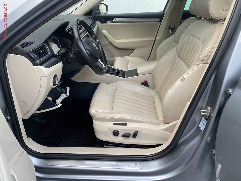 Škoda Superb (2015) 2.0TDi, Navi, bixen, kůže - fotka 9 z 18