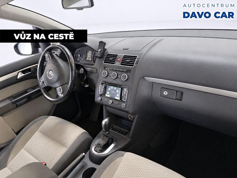 Volkswagen Touran 2,0 TDI 130kW DSG Cross 1.Maj. - fotka 2 z 10