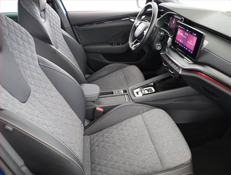 Škoda Octavia (2025) 2.0 TDI, Sportline - fotka 7 z 18