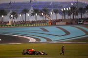 F1 2017 GP Abu Dhabi - Daniel Ricciardo (Red Bull) odstavuje svoji formuli a definitivně ztrácí možnost bojovat o udržení 4. místa v šampionátu