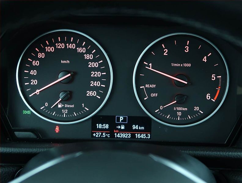 BMW Řada 2 (2017) 218d Active Tourer, Automat - fotka 11 z 23