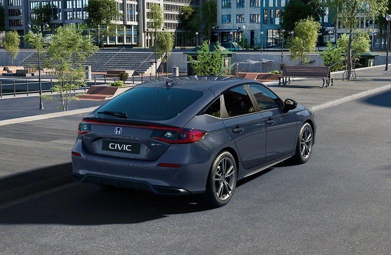 Honda Civic (2026) 2.0 e:HEV SPORT SKLADEM - fotka 3 z 6
