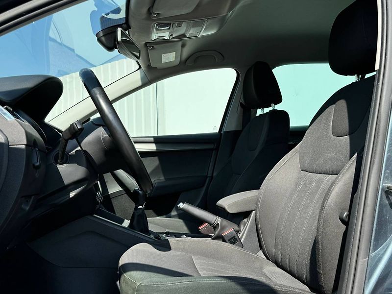Škoda Octavia combi Style Plus 2,0 TDI 110 k - fotka 6 z 25
