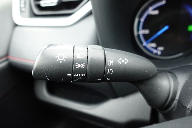 Toyota RAV4 2,5 PHEV Plug-in Comfort 4x4 - fotka 29 z 35