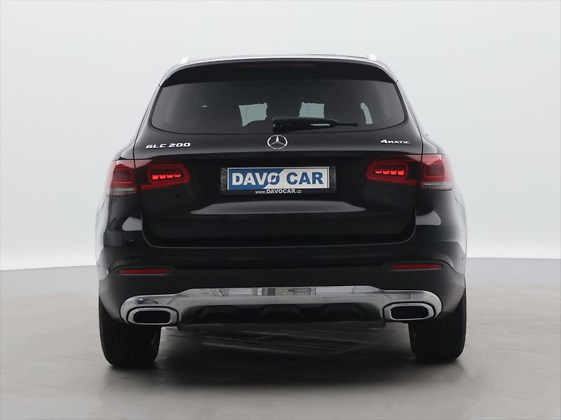 Mercedes-Benz GLC 2,0 200 4Matic DPH CZ 1.Maj. - fotka 6 z 41