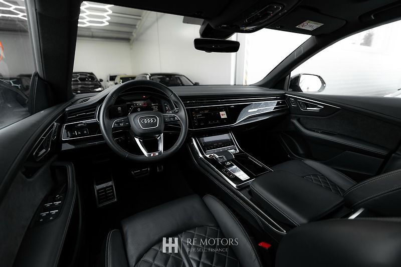 Audi SQ8 (2022) 4.0 TFSI 373kW quattro - fotka 17 z 44