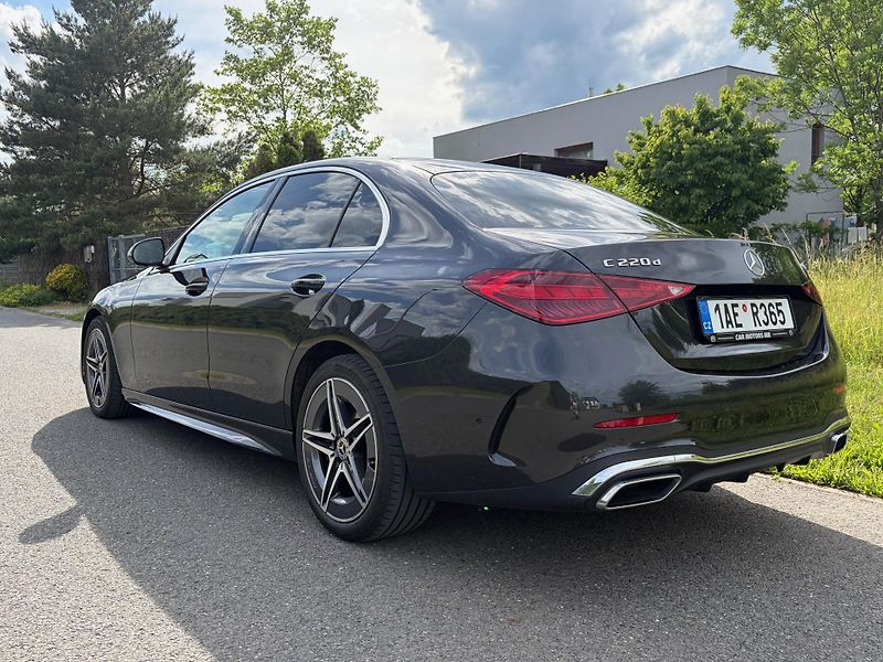 Mercedes-Benz Třídy C C220d 4M AMG PAck DIGITALLight - fotka 4 z 11