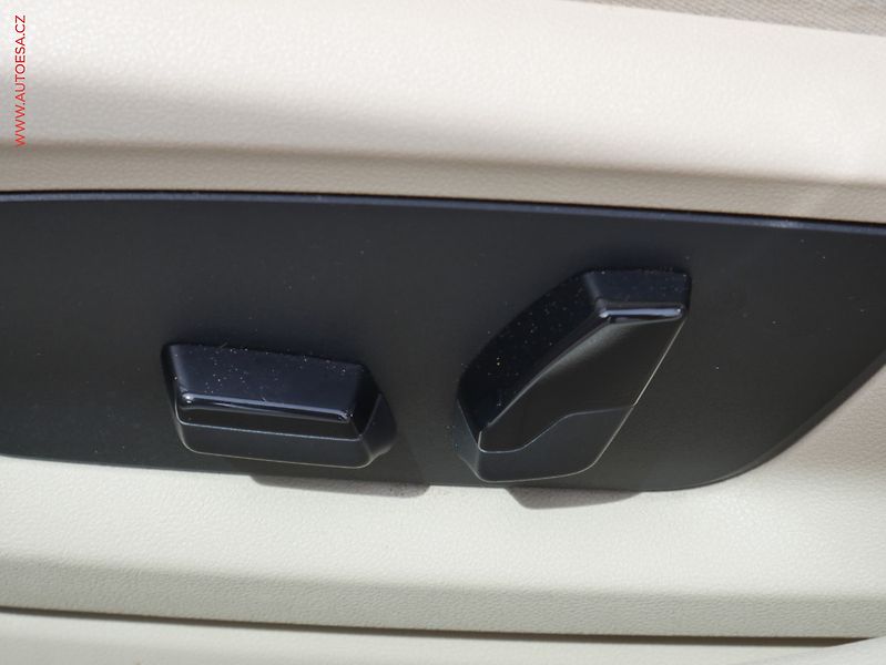 BMW Řada 5 (2018) 2.0D 520d, AT, LED, navi - fotka 22 z 25