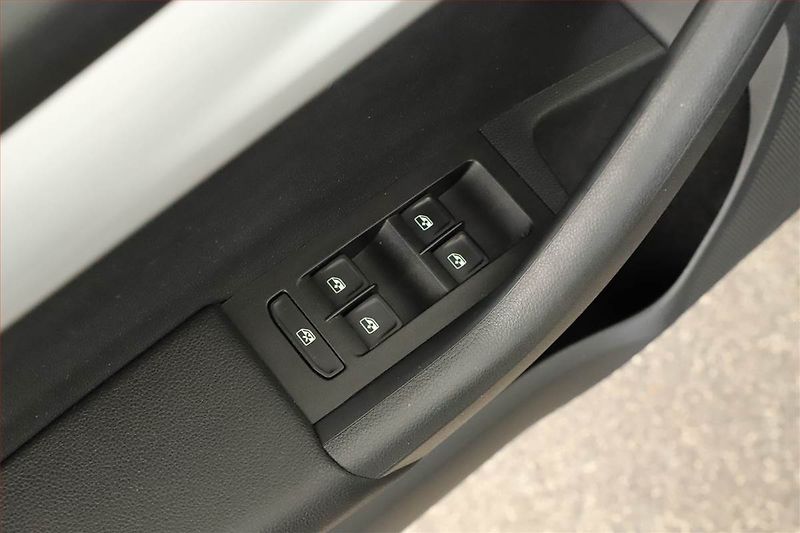 Škoda Octavia (2016) 1.4 TSI, Automat, Serv.kniha - fotka 13 z 15