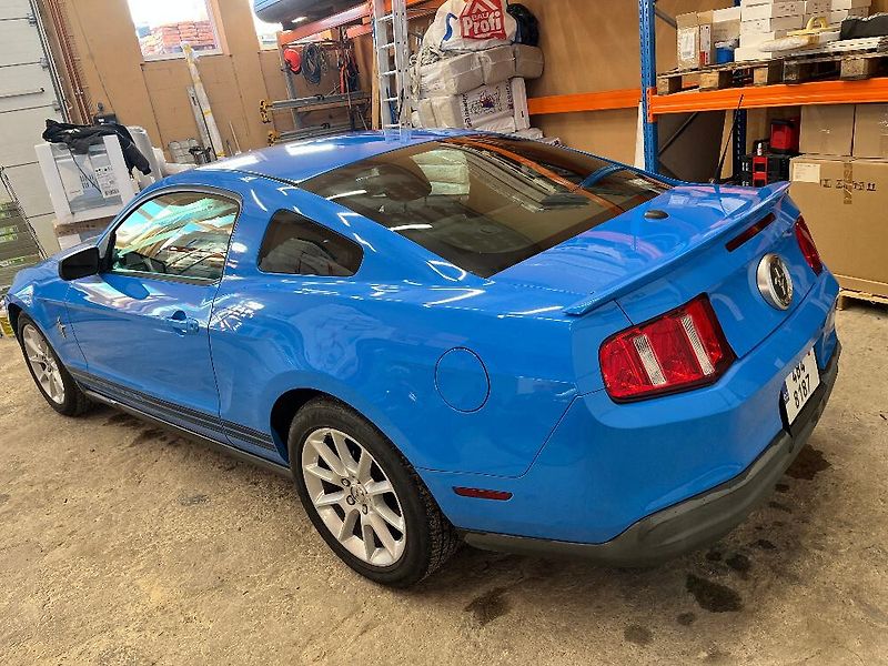 Ford Mustang (2010) 4,0 L manuální převodovka - fotka 5 z 15