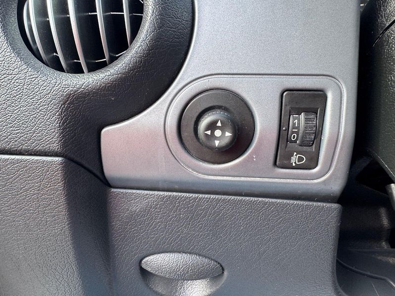 Citroën Berlingo (2003) 2.0 HDi Multispace - fotka 18 z 25