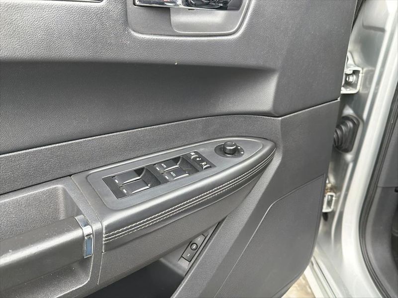 Chrysler 300C 3,0 160 KW SRT PACK - fotka 29 z 33
