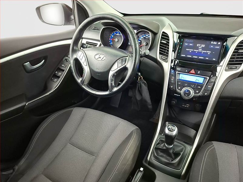 Hyundai i30 (2016) 1.6 MPI, LPG, Tempomat - fotka 7 z 16