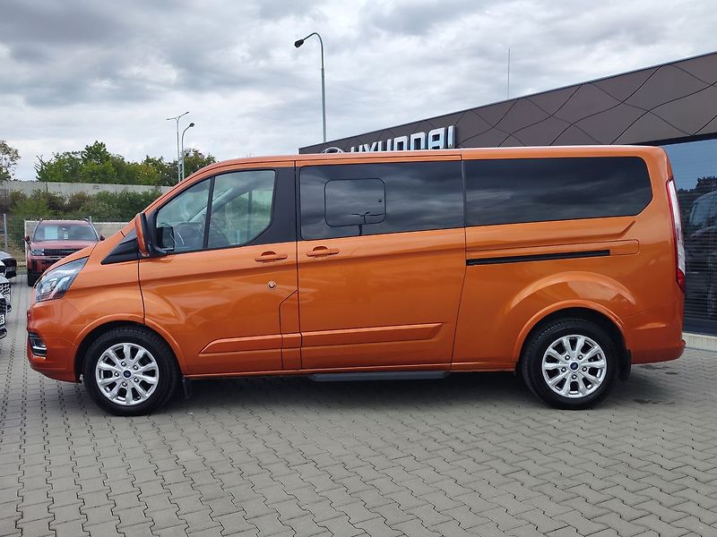 Ford Tourneo Custom 2.0 EcoBlue/136kW Titanium L2 - fotka 7 z 31