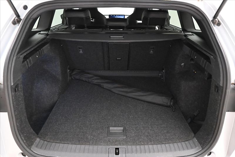 Škoda Enyaq iV BEV 60 132kW SportPlus Záru - fotka 9 z 28