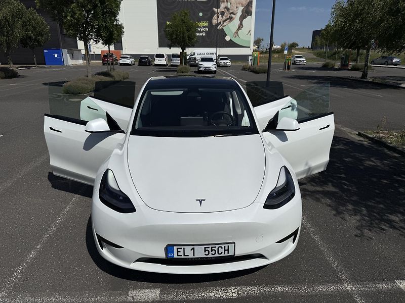 Tesla Model Y (2024) RWD | ČR | 1. maj. | ZÁRUKA - fotka 11 z 23