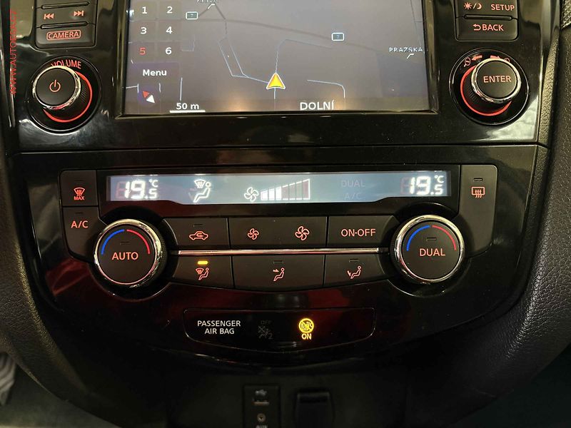 Nissan X-Trail (2016) 1.6 dCi 4x4, ČR, bixen - fotka 16 z 19