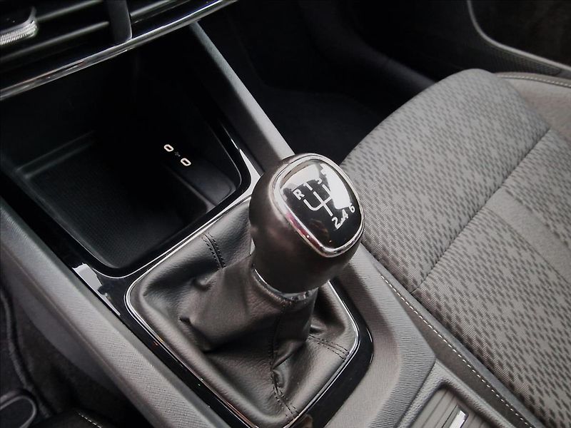 Škoda Octavia 2.0TDI Style Combi,ČR,1.Maj. - fotka 35 z 50