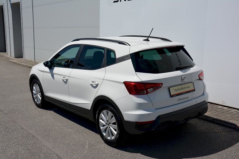 Seat Arona (2023) 1.0 TSI 70 kW Style - fotka 8 z 23