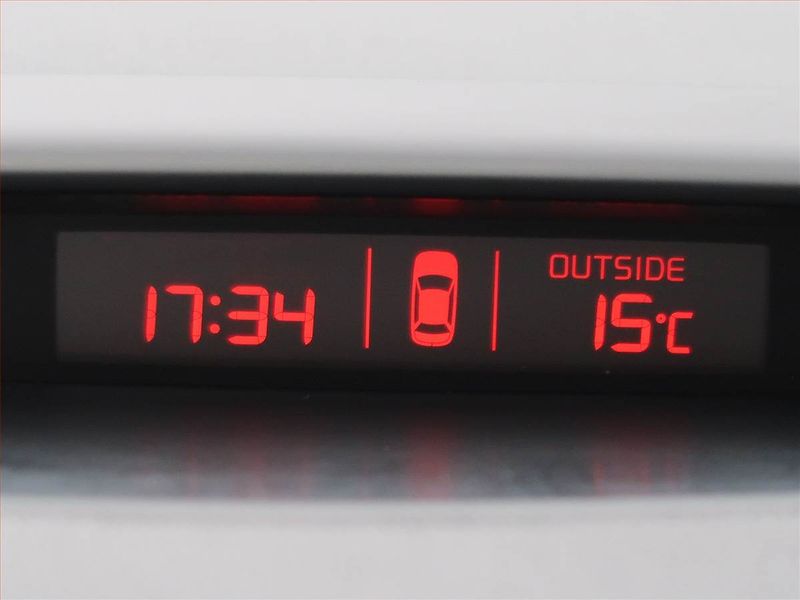 Kia Ceed (2014) Platinum 1.6 CRDi, Serv.kniha - fotka 15 z 18
