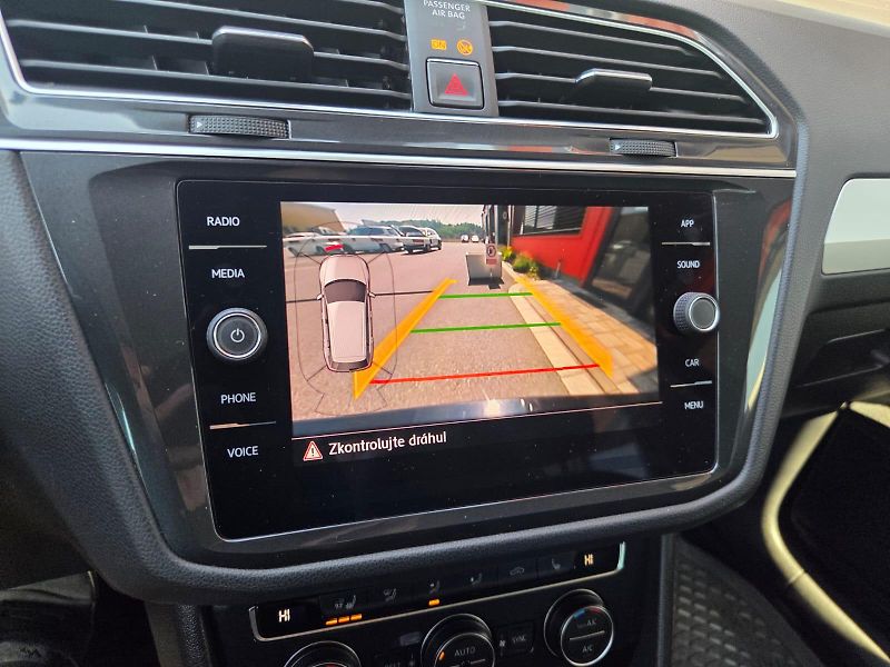 Volkswagen Tiguan (2018) 1.4 TSI 4x4 - fotka 10 z 11