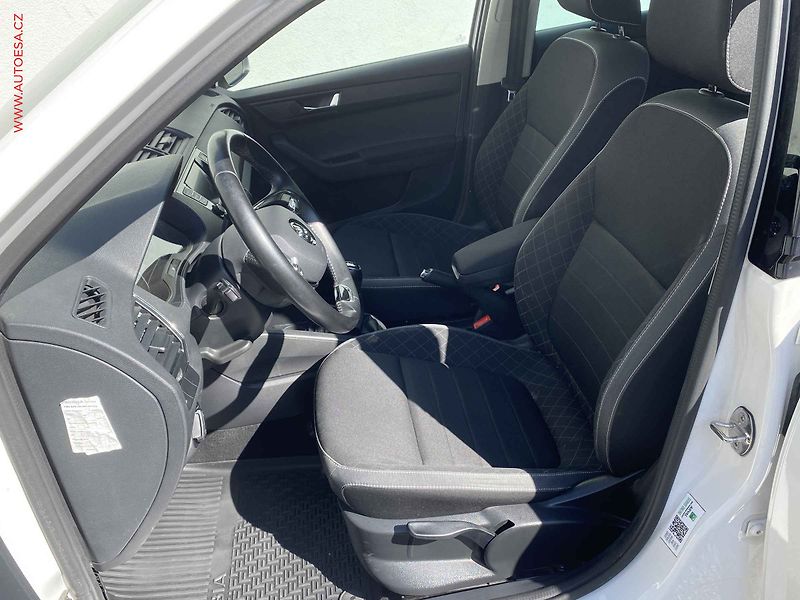 Škoda Fabia (2023) 1.0 TSi, 2.maj,ČR, Ambition - fotka 9 z 17