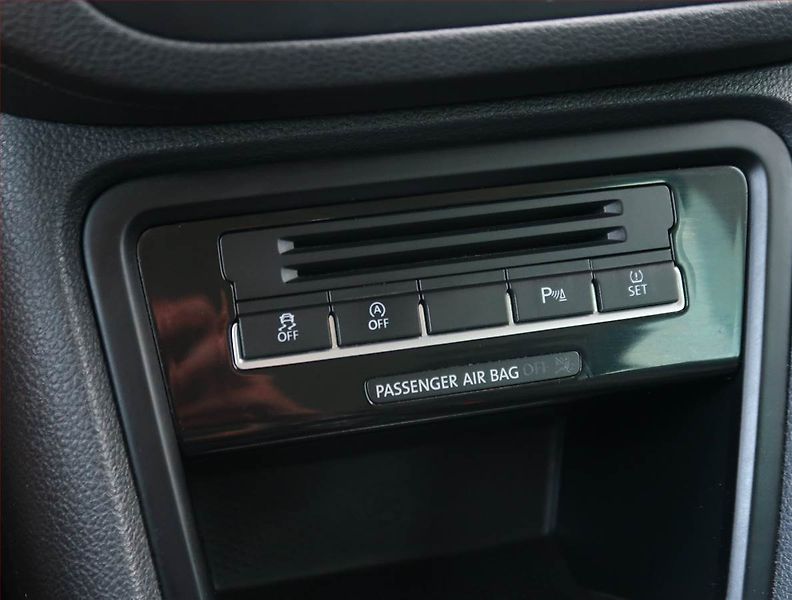 Volkswagen Sharan (2012) 2.0 TDI, Xenony, Tempomat - fotka 21 z 28