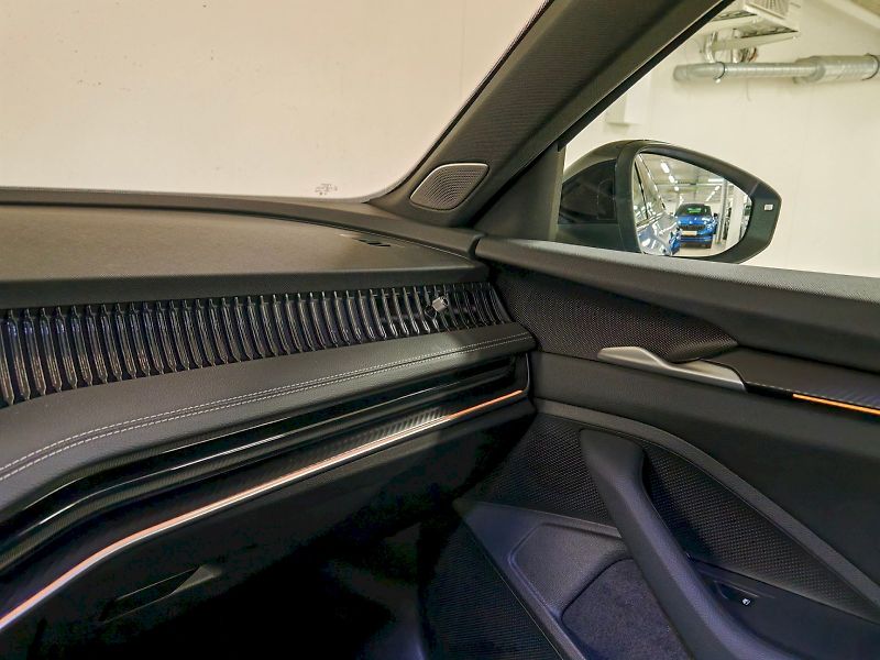 Škoda Superb (2025) Combi 2.0 TSI 195 kW DSG 4x4 S - fotka 6 z 35