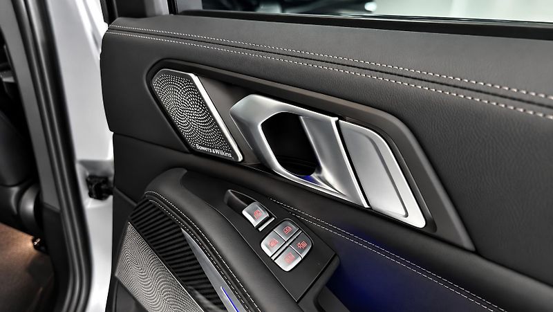 BMW X7 (2024) - fotka 24 z 33