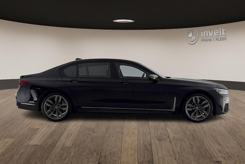 BMW Řada 7 M760Li xDrive - fotka 2 z 22