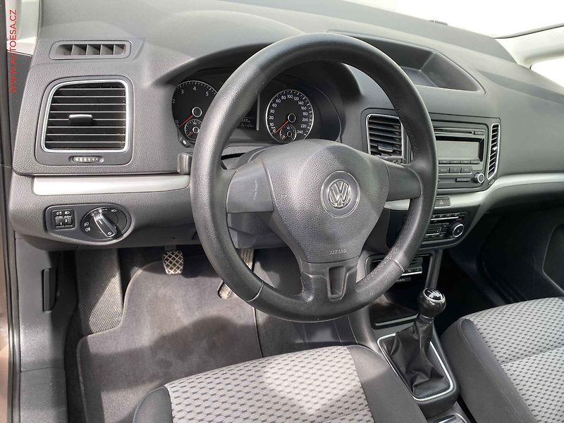 Volkswagen Sharan (2012) 1.4TSi, AC, park.asist - fotka 12 z 16
