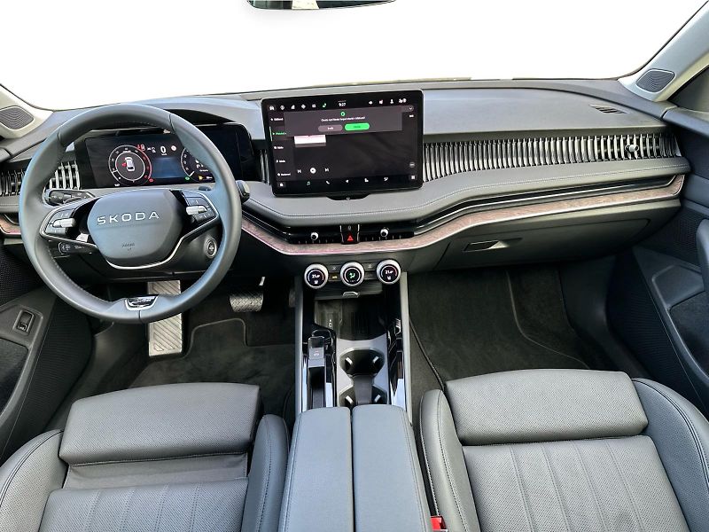 Škoda Superb 2,0 TDI / 142 kW 4x4 L&K DSG, - fotka 10 z 25