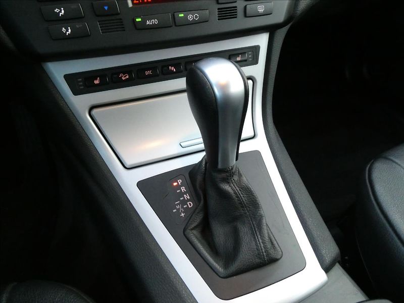 BMW X3 2,0 d xDrive 130kW,automat,TZ - fotka 24 z 38