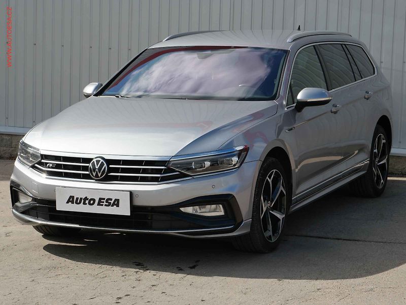 Volkswagen Passat (2021) 2.0 TDi, R-Line, DSG, TZ, - fotka 3 z 27
