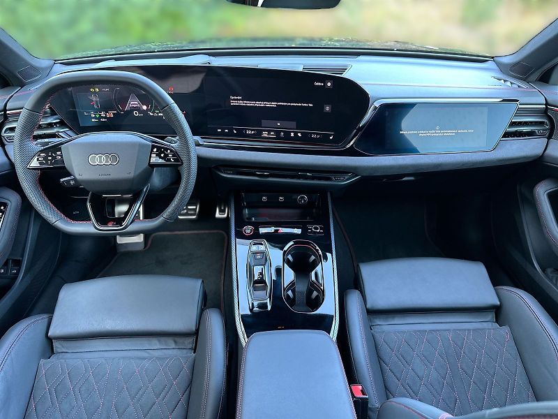 Audi A5 (2025) e-hybrid quattro AT - fotka 5 z 36