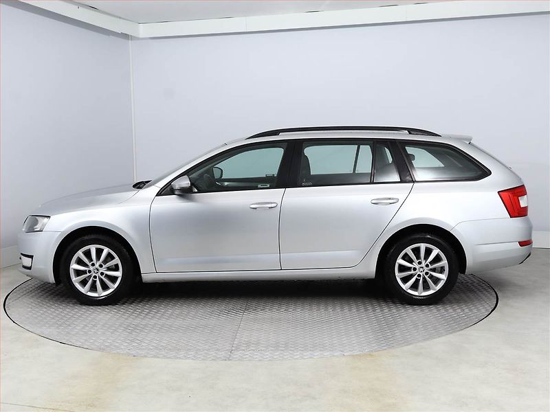 Škoda Octavia (2017) Ambition 1.6 TDI, Tempomat - fotka 3 z 14