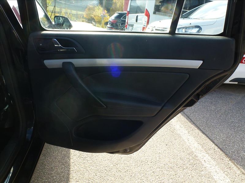Škoda Octavia 1,9 TDI Pěkná - Bez koroze!!! - fotka 27 z 50