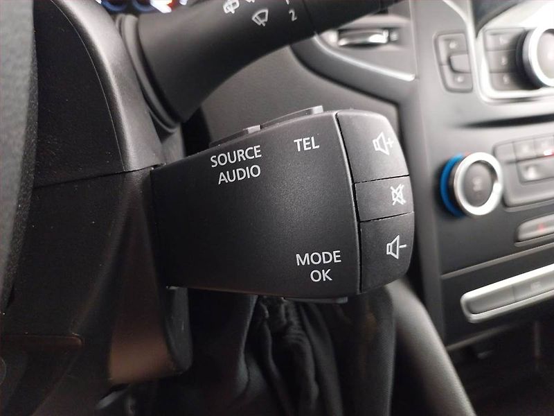 Renault Mégane (2019) 1.3 TCe, Tempomat - fotka 17 z 19